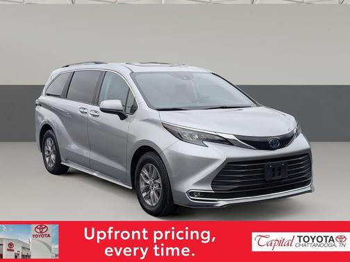 2024 Toyota Sienna XLE