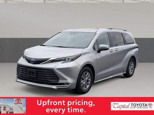 2024 Toyota Sienna XLE