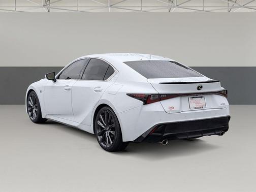 2022 Lexus IS 350 Base
