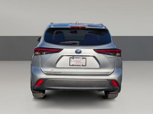 2022 Toyota Highlander Hybrid XLE