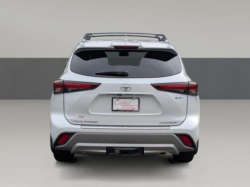 2025 Toyota Highlander Hybrid Platinum