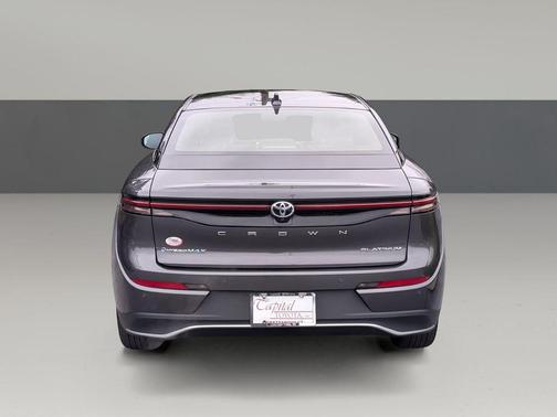 2024 Toyota Crown Platinum