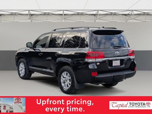 2016 Toyota Land Cruiser Base