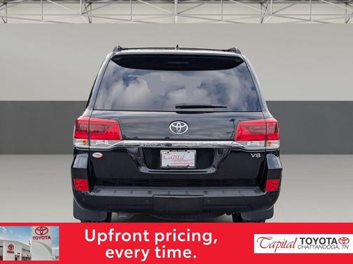 2016 Toyota Land Cruiser Base