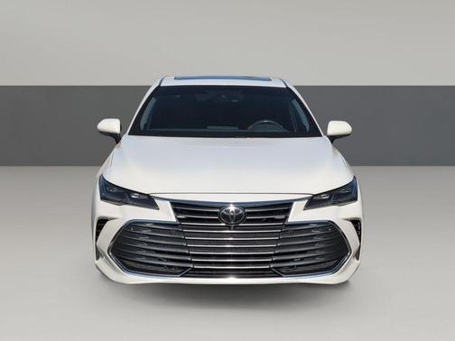 2019 Toyota Avalon XLE