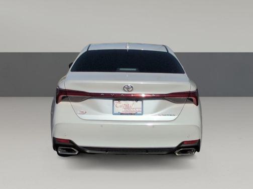 2019 Toyota Avalon XLE