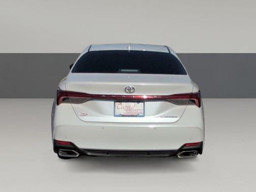 2019 Toyota Avalon XLE