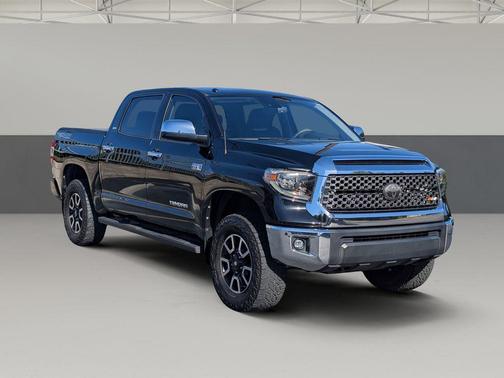 2018 Toyota Tundra SR5