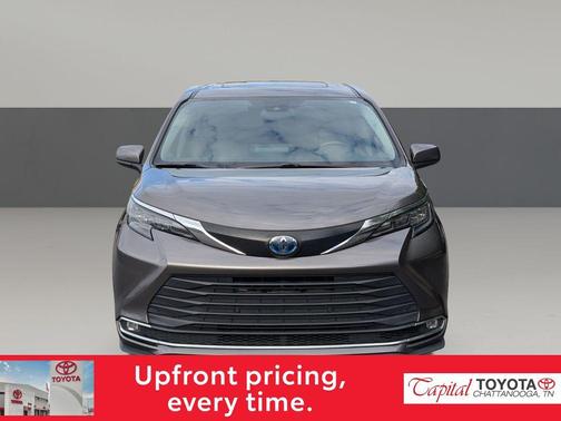 2024 Toyota Sienna XLE