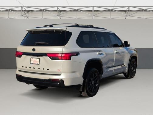 2024 Toyota Sequoia Platinum