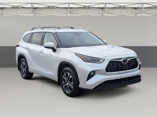 2026 Toyota Highlander XLE