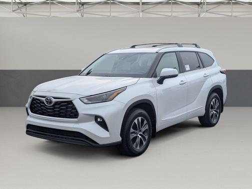 2026 Toyota Highlander XLE