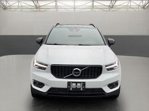 2020 Volvo XC40 T5 R-Design