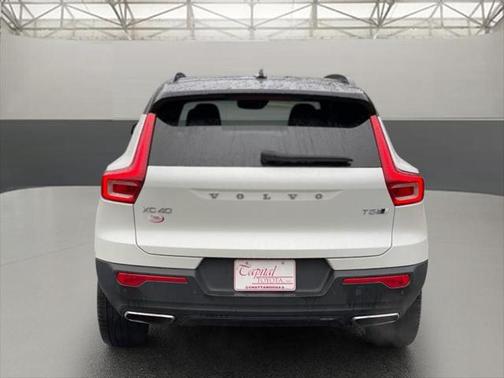 2020 Volvo XC40 T5 R-Design