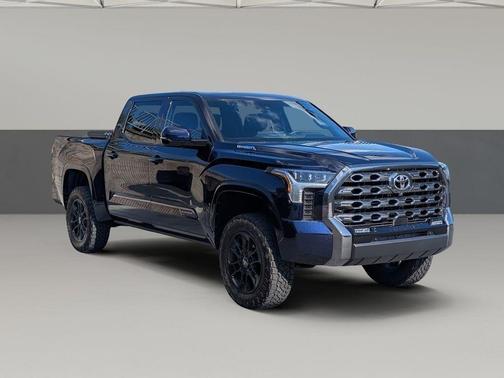 2025 Toyota Tundra Hybrid Platinum