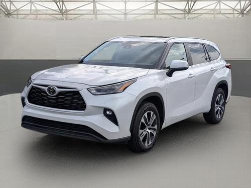 2024 Toyota Highlander XLE