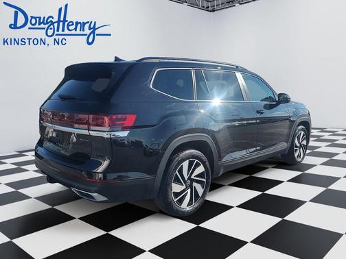 2024 Volkswagen Atlas 2.0T SE