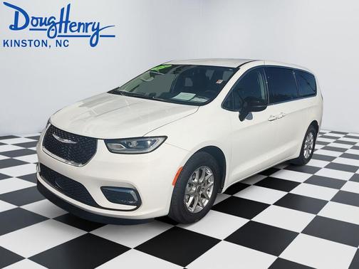 2024 Chrysler Pacifica Touring-L