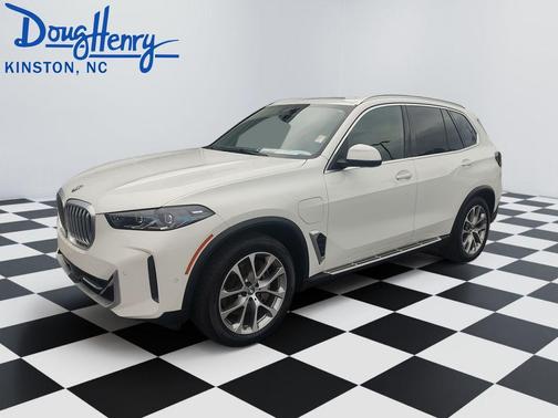 Alpine White 2025 BMW X5 PHEV xDrive50e