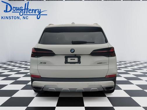 Alpine White 2025 BMW X5 PHEV xDrive50e