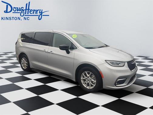 2024 Chrysler Pacifica Touring-L