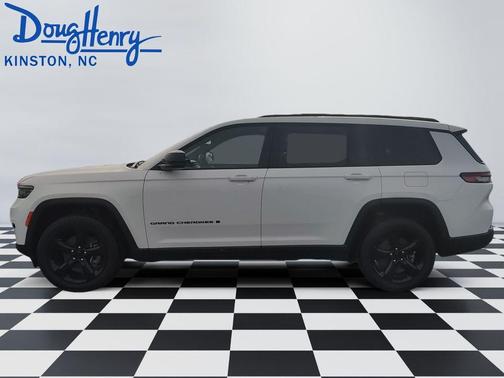 Bright White Clearcoat 2021 Jeep Grand Cherokee L Laredo