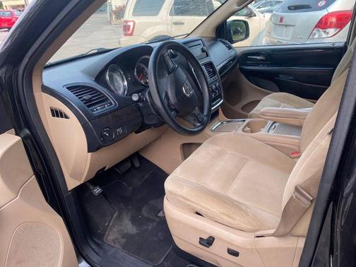 Black 2016 Dodge Grand Caravan SXT