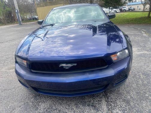 2010 Ford Mustang Premium