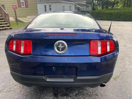 2010 Ford Mustang Premium