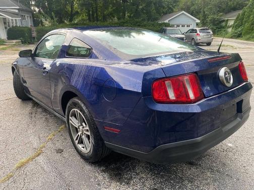 2010 Ford Mustang Premium