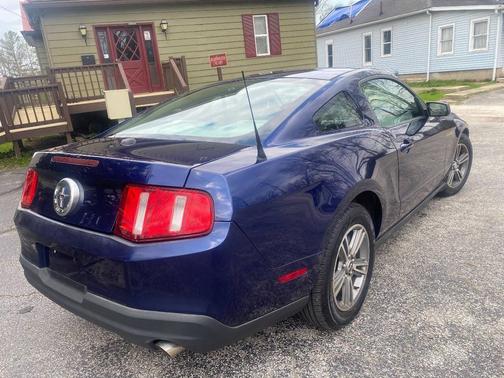 2010 Ford Mustang Premium