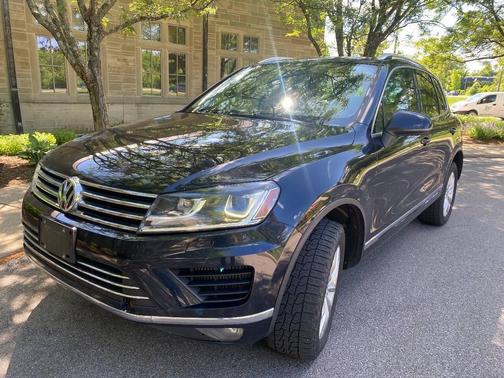 2015 Volkswagen Touareg TDI Sport w/Technology