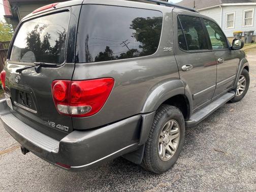 2007 Toyota Sequoia SR5