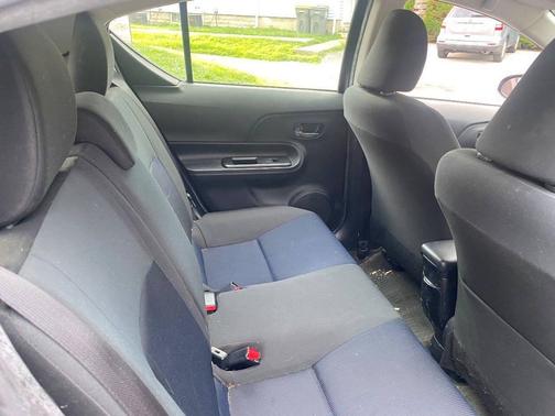 2015 Toyota Prius c Four