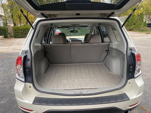 2010 Subaru Forester 2.5 X Premium