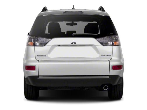 Blue 2013 Mitsubishi Outlander SE