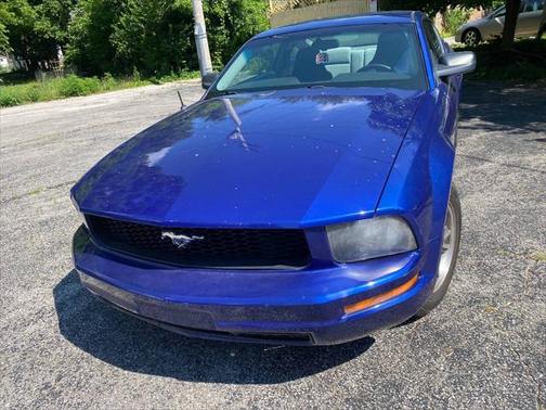 2005 Ford Mustang Premium