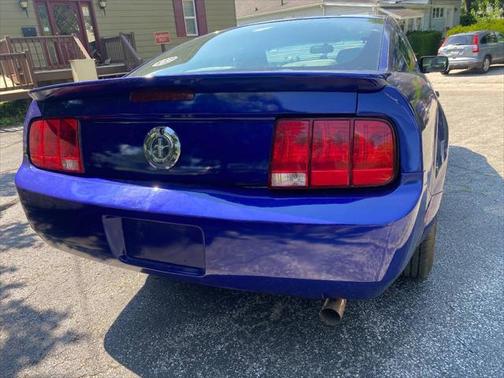 2005 Ford Mustang Premium