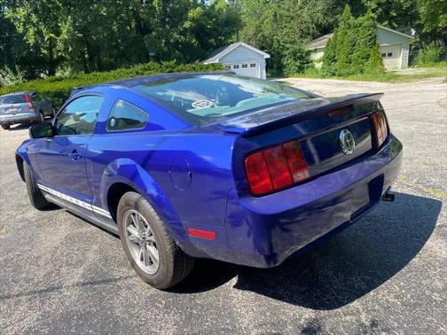2005 Ford Mustang Premium