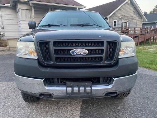 2005 Ford F-150 XL
