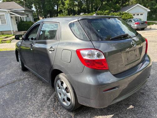 Magnetic Gray Metallic 2013 Toyota Matrix L