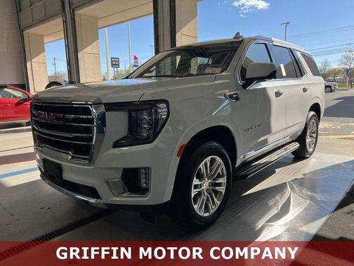 Photo 1 of 4 of 2021 GMC Yukon SLT