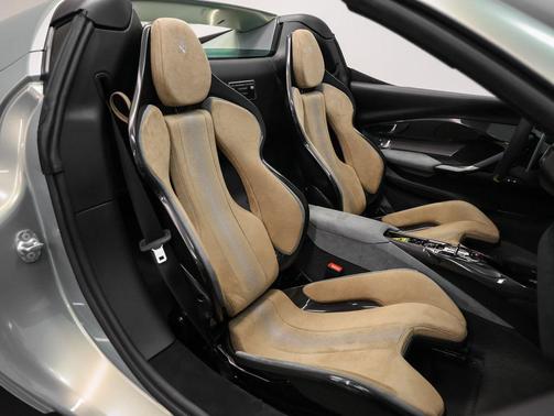 2023 Ferrari 296 GTS 