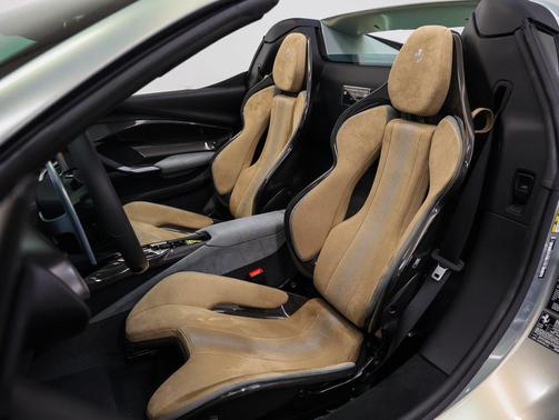 2023 Ferrari 296 GTS 
