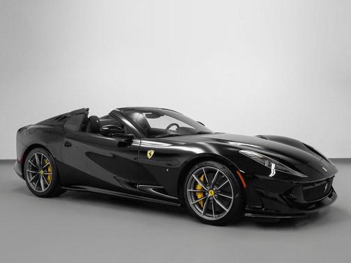 2023 Ferrari 812 GTS Base