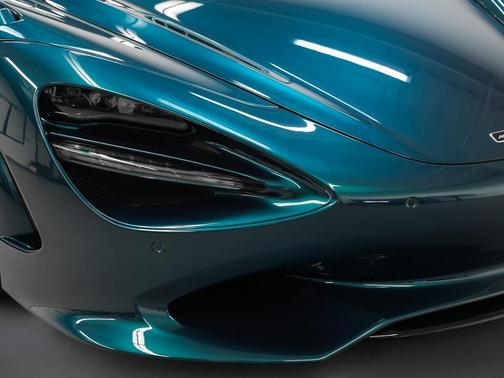 2025 McLaren 750S Spider