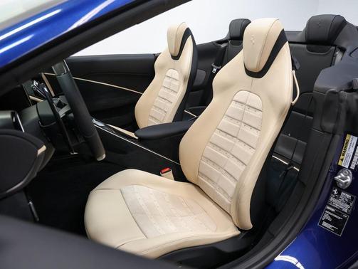 2025 Ferrari Roma Spider Spider