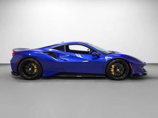 2019 Ferrari 488 Pista Base