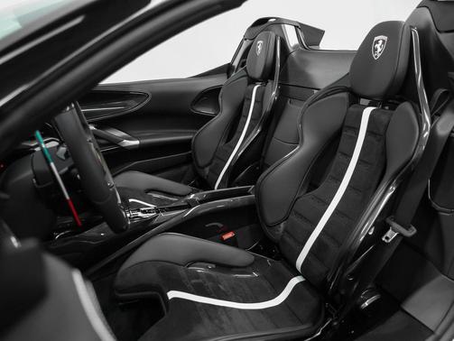 2024 Ferrari SF90 Spider Base