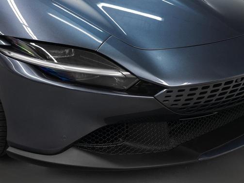 2022 Ferrari Roma Base
